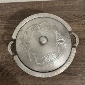 Vintage Everlast Forged Aluminum Casserole Dish and  Lid.